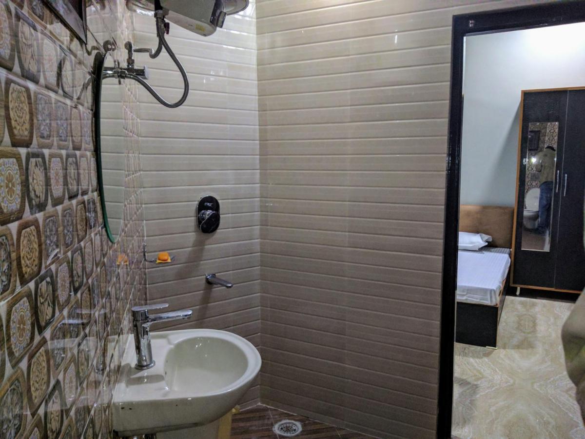 Mye Home Stay - Near Golden Temple Amritsar Zewnętrze zdjęcie